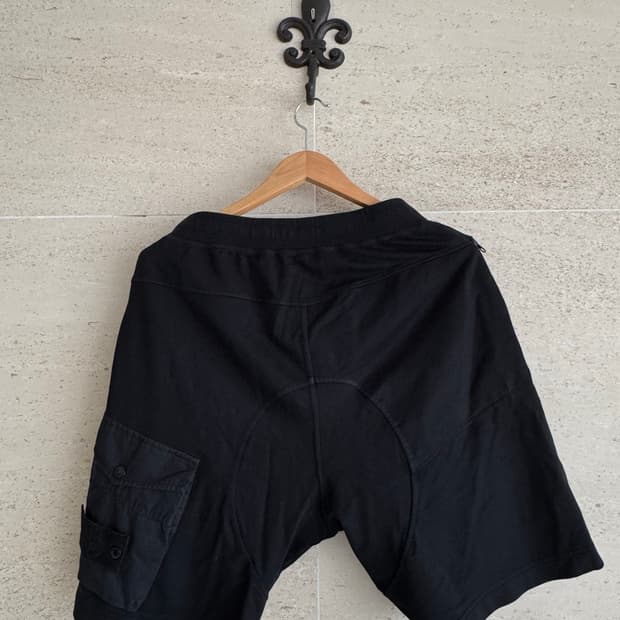 스톤아일랜드 고스트피스 반바지 