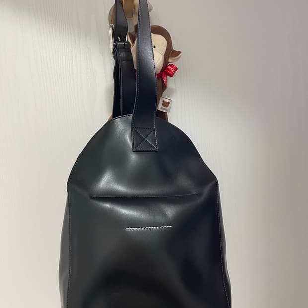 MM6 메종 마르지엘라 블랙 가죽 숄더백