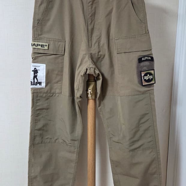 베이프 X 알파인더스트리 카고 팬츠