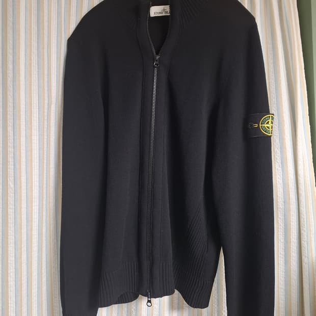스톤아일랜드 블랙 집업가디건 L(100)