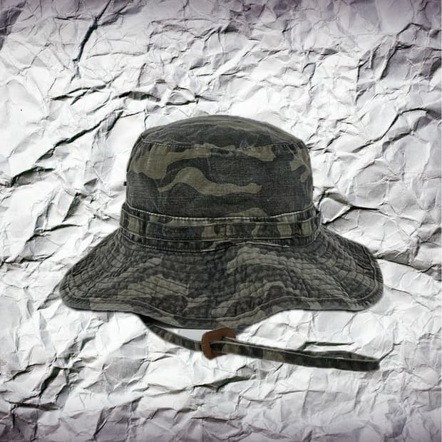 CAMO BUCKET HAT