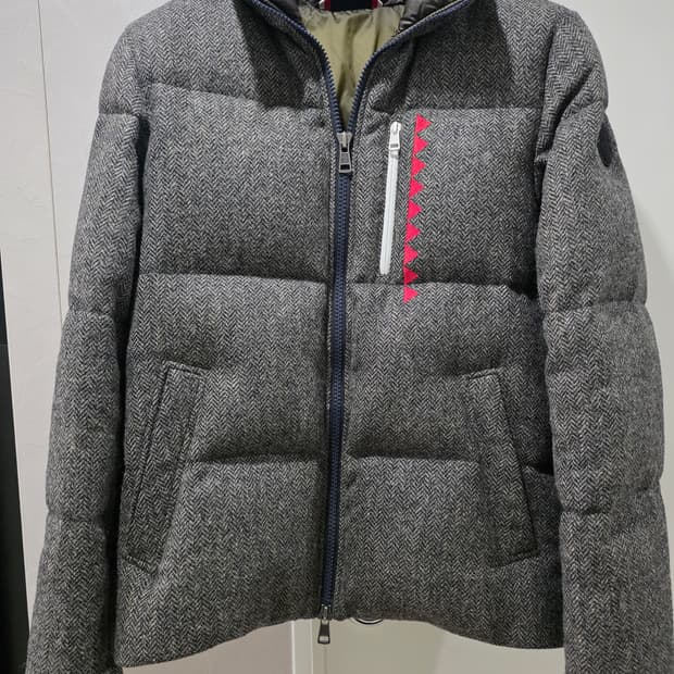 몽클레어 감마블루 헤링본 패딩