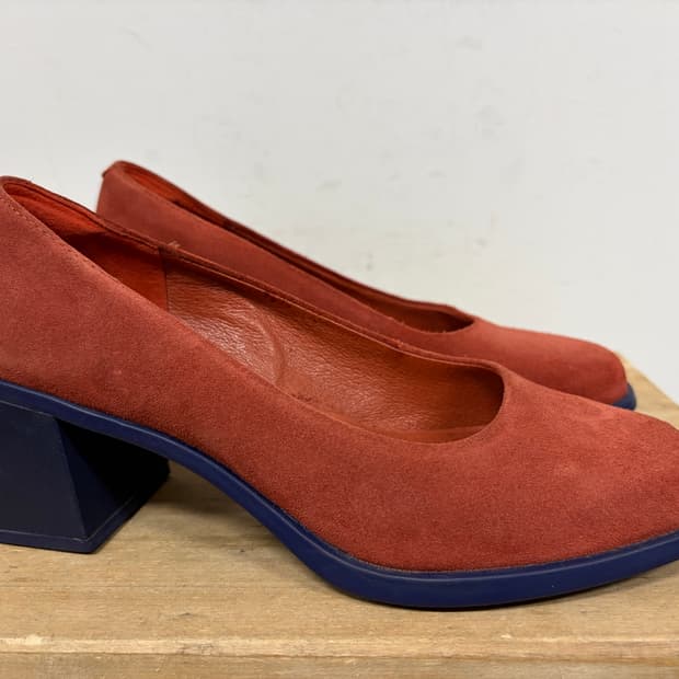 캠퍼 여성 펌프스 230