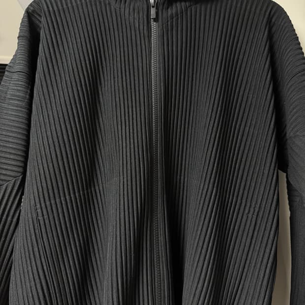 이세이미야케 옴므플리세 블랙 후드집업