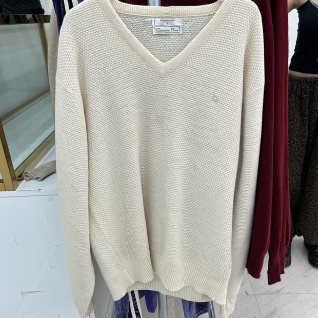 디올니트 도디트 아이보리 V넥 와플 니트