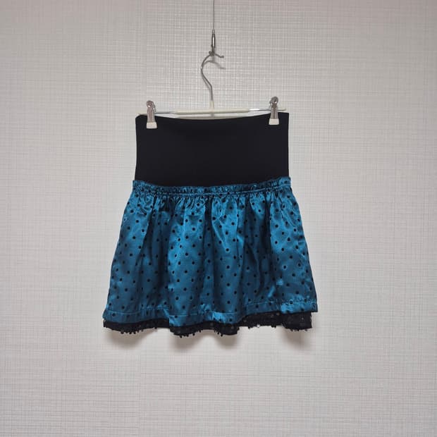 Japanese vintage 시모네 리스트 도트사틴 프릴스커트입니다 ♡