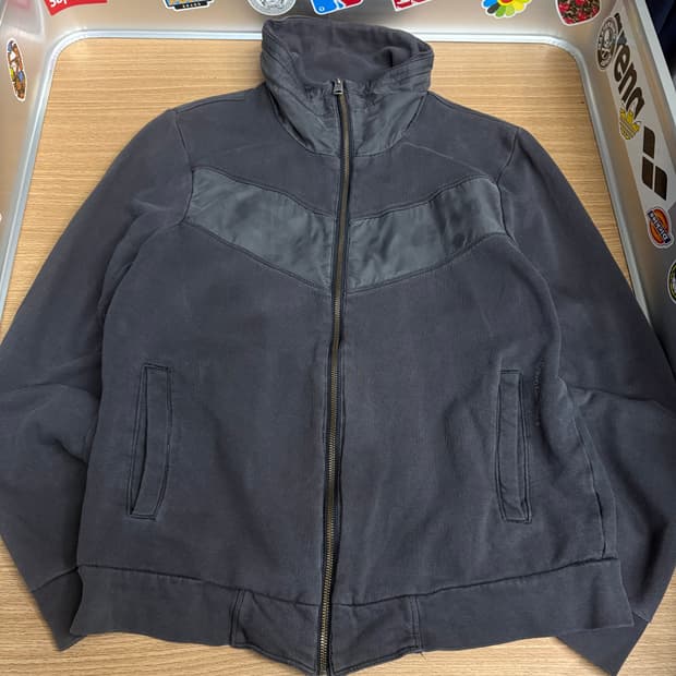 캘빈클라인00s 하이넥 워싱데미지 집업