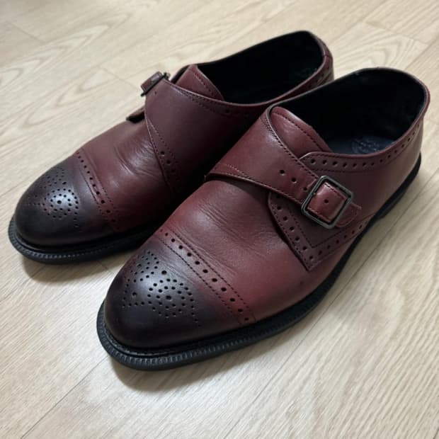 닥터마틴 버건디 스트랩 구두 260
