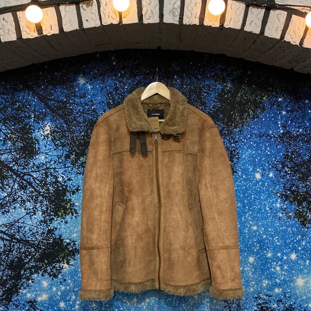 ⚜️HIT MAKER(힛 메이커) 무스탕 재킷