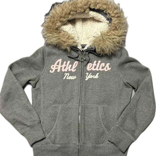 스파오 울프조 후드집업