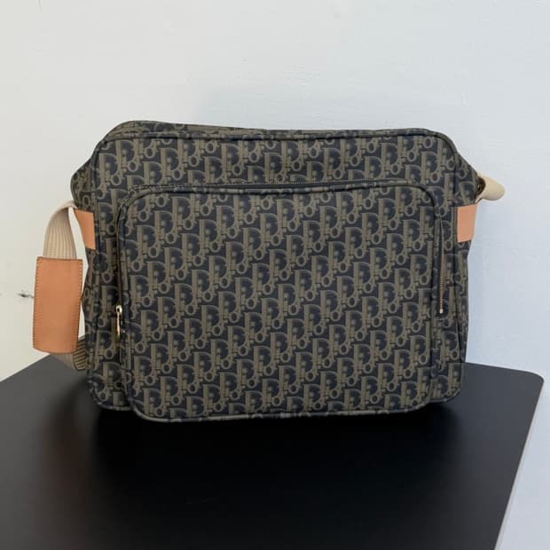  디올 오블리크 메신저 빅백