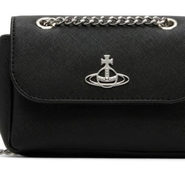 비비안 웨스트우드 사피아노 바이오그린 스몰 퍼스 크로스백 