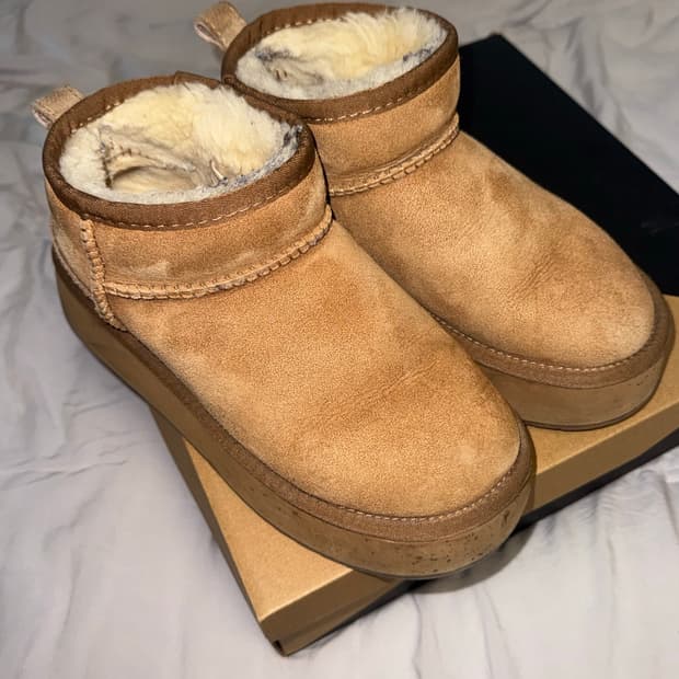 호주어그 에버어그 23FW 울트라미니 플랫폼 키높이 양털부츠 230