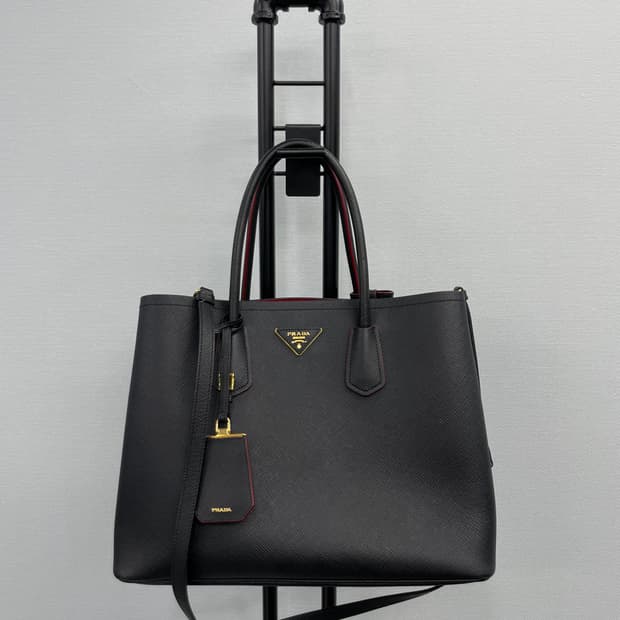 프라다 두블레 토트백 라지