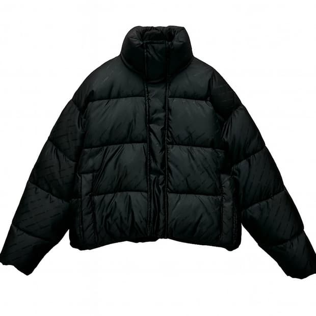 발렌시아가 올오버 BB 로고 패딩 재킷 (여성 크롭 오버핏) 