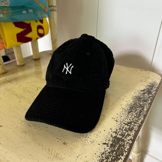 뉴에라 뉴욕 양키즈 코듀로이 볼캡