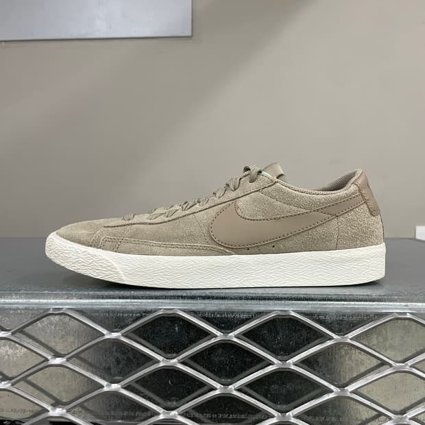 나이키 SB 블레이저 로우 카키 260