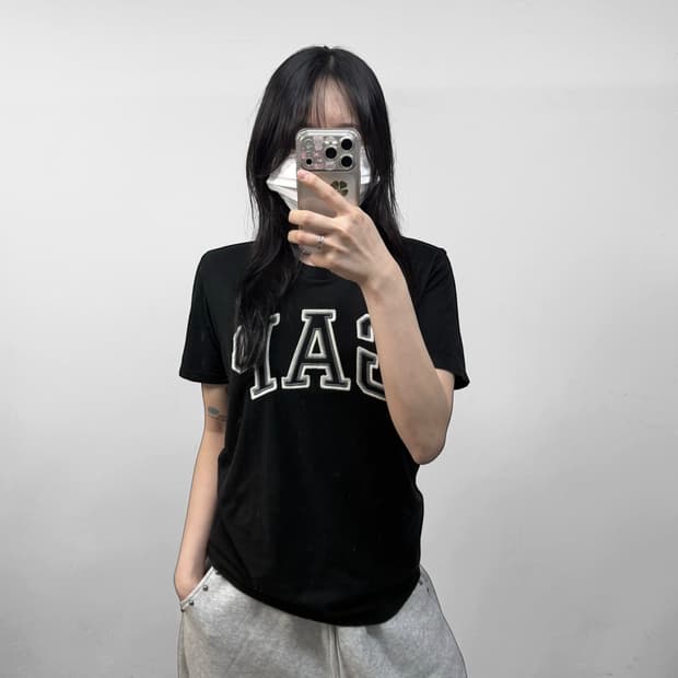 갭 Gap 스펠 로고 반팔 티셔츠 블랙