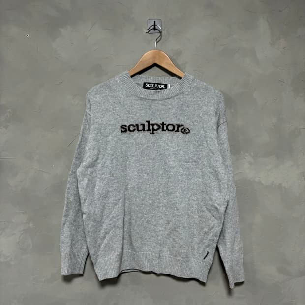 스컬프터 니트