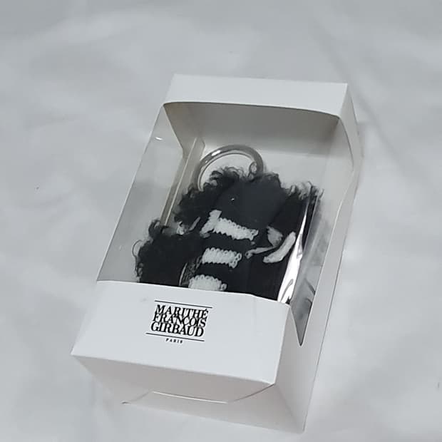 블랙 화이트 목도리 검정 검돌이 마리떼 프랑소와 저버  키링