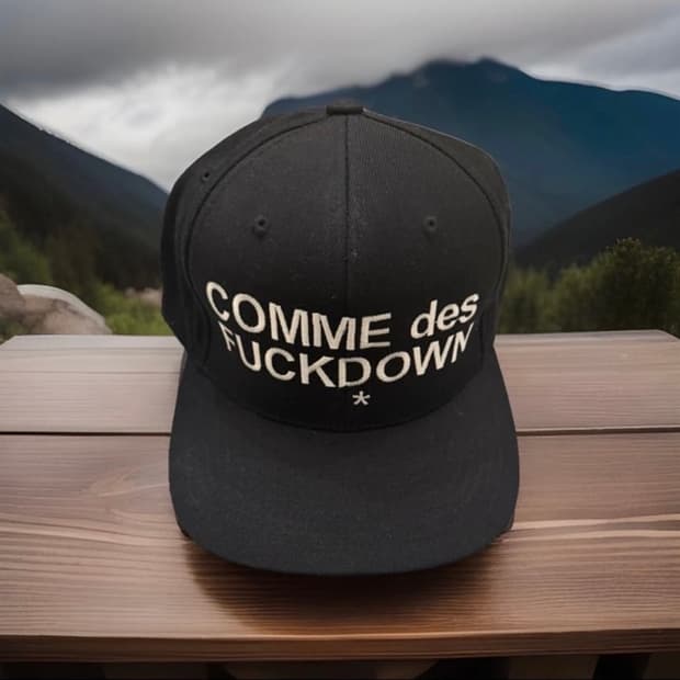 comme des fuck down 스냅백