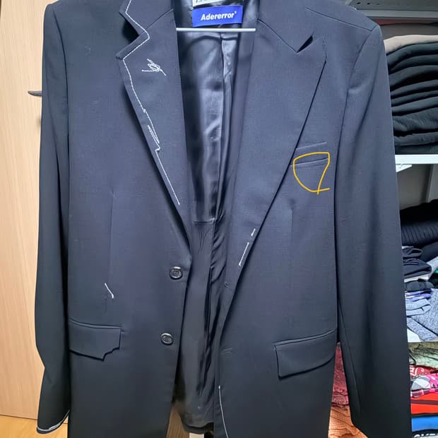 ZARA 아더에러 콜라보 스티치 블레이저