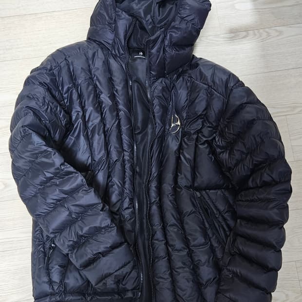 디서먼트 경량패딩 M