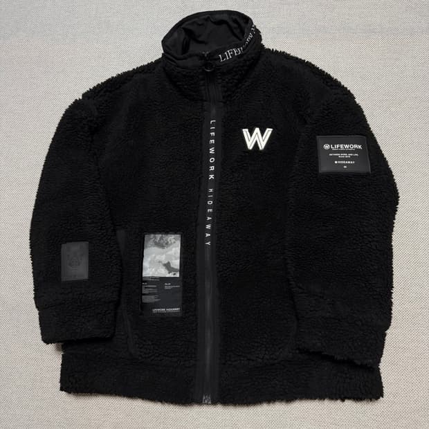 라이프워크 W 빅로고 플리스 자켓