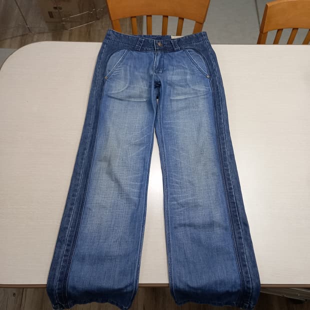 32 A.V.H Kor 와이드진 32-253