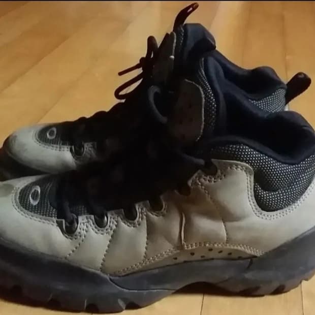 오클리 등산화 245