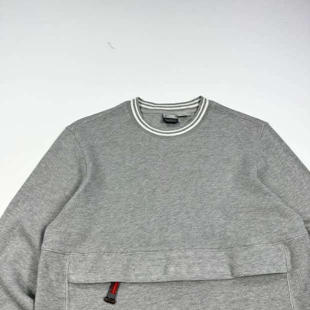 나이키 레트로 스우시 그레이 포켓 맨투맨 (L)