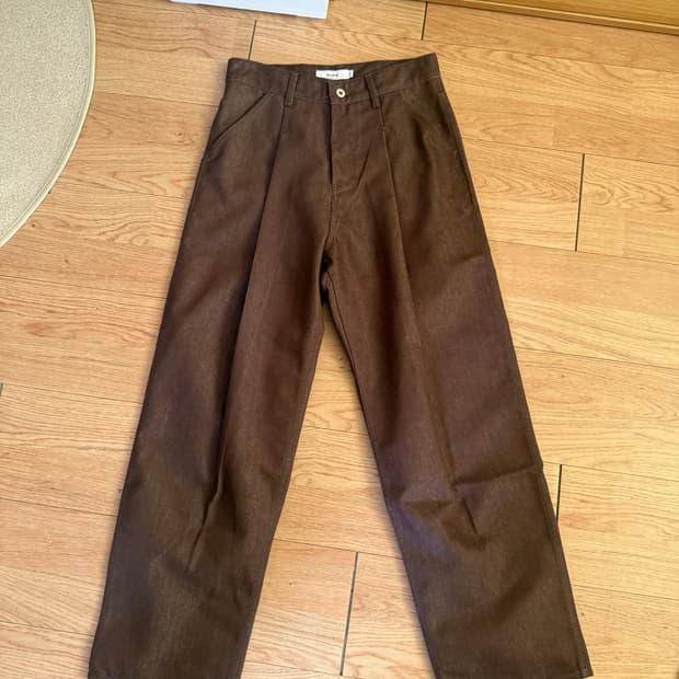 (S size) 새상품 제로 클린 딥 원턱 데님팬츠 브라운 