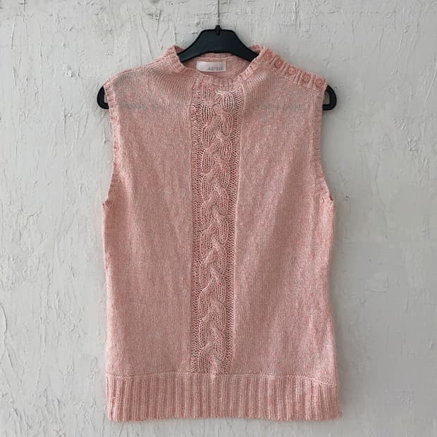 vintage pink cable knit vest