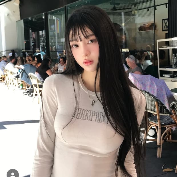 새상품) 카키포인트 큐빅 티셔츠 아이보리