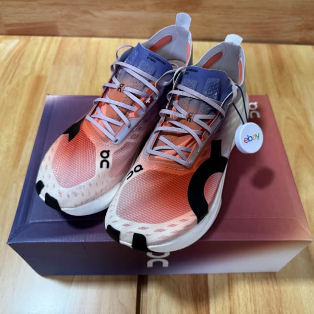 [260] 온 러닝 클라우드붐 스트라이크 화이트 플레임