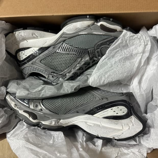 발렌시아가 스테이플러 실버 그레이 44사이즈