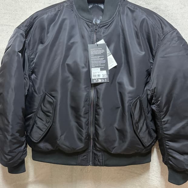 ( 룰루레몬 ) 리버서블 600 다운 필 보머 재킷