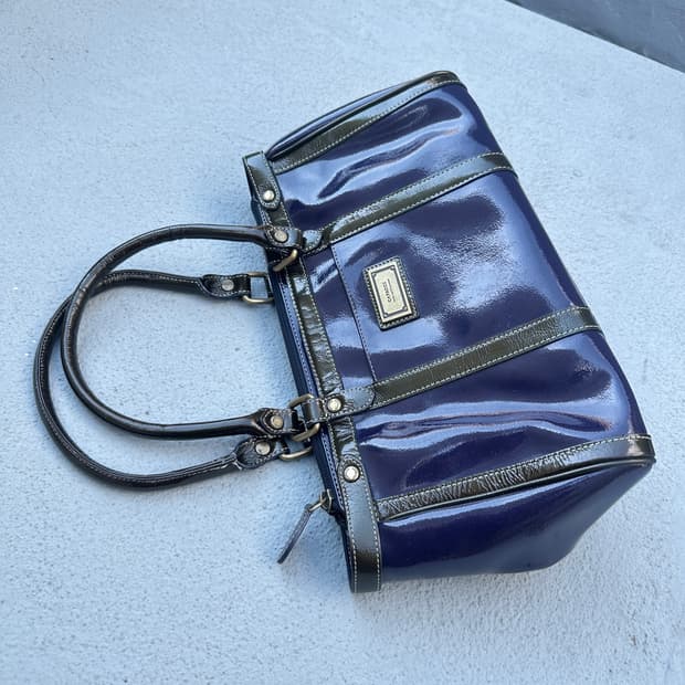 CAPACCI enamel purple hand bag
