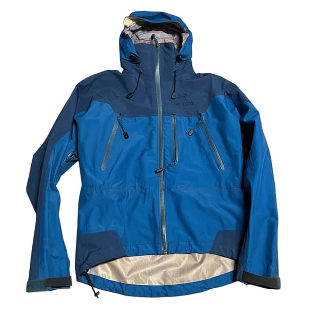 아크테릭스 세타 AR 고어텍스 바람막이 