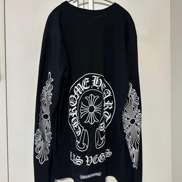 크롬하츠 라스베가스 플로랄 크로스 홀스슈 롱슬리브 긴팔 티셔츠 