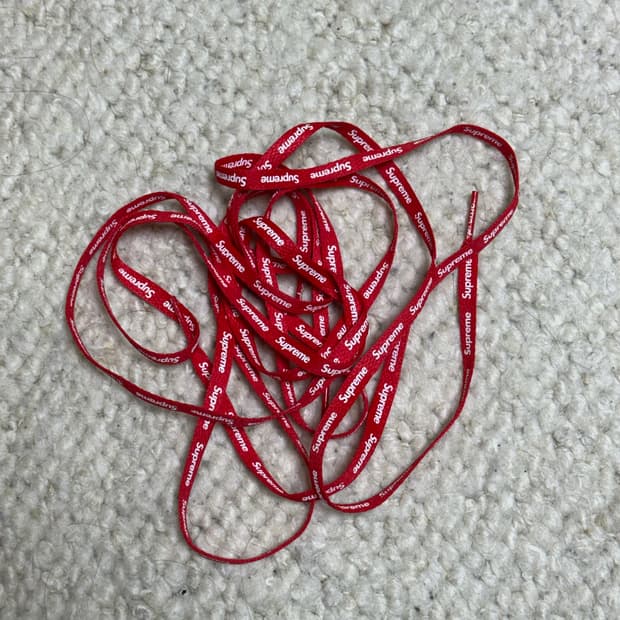 나이키 슈프림 레드 슈레이스 운동화