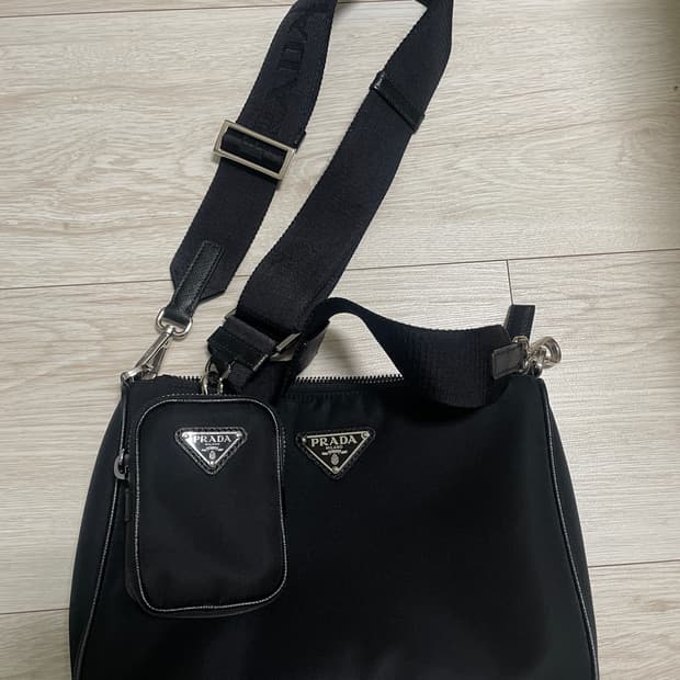 프라다 리나일론 백 