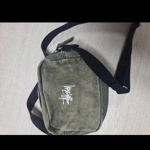스투시 캔버스 사이드 파우치 워시드 블랙