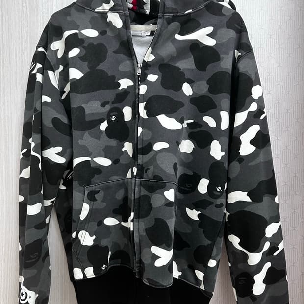 베이프 후드집업