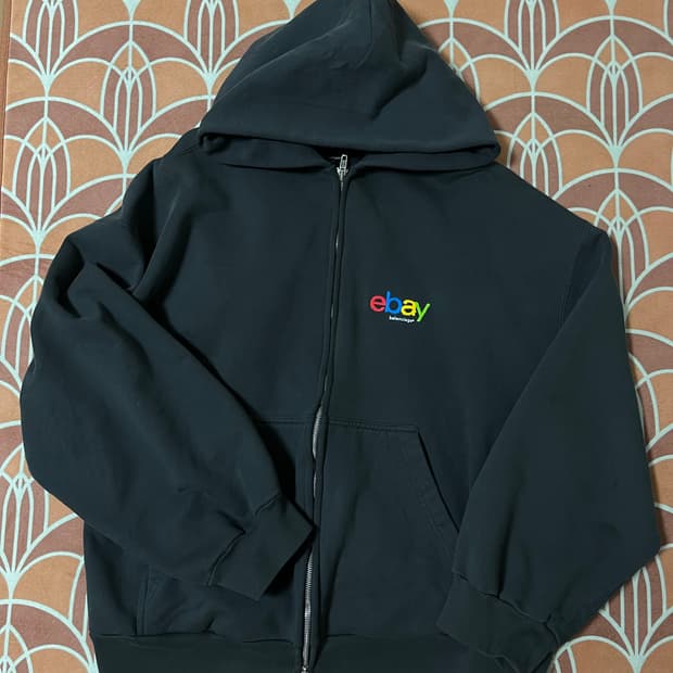 [L] 발렌시아가 이베이 후드집업