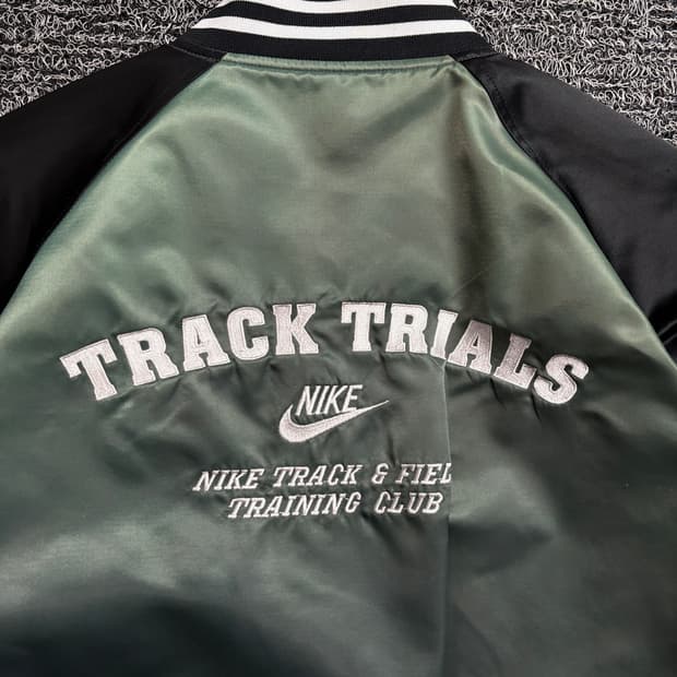  00s 나이키 트랫 트레일 빅로고 올드스쿨 사틴 바시티 점퍼 2293