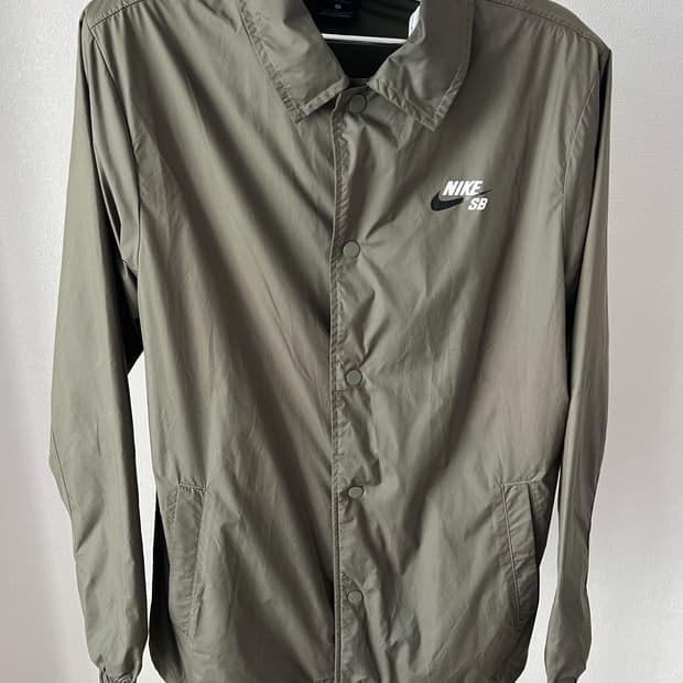 나이키sb / 카키색 코치자켓 / S 