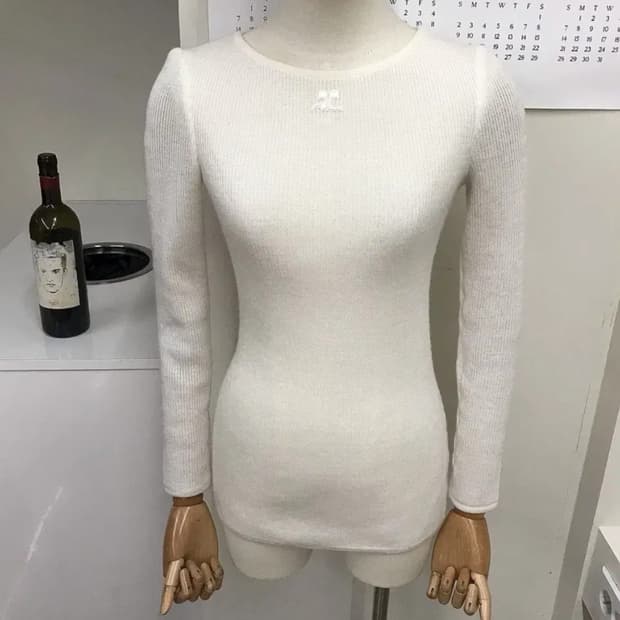 꾸레쥬 로고 골지 니트 