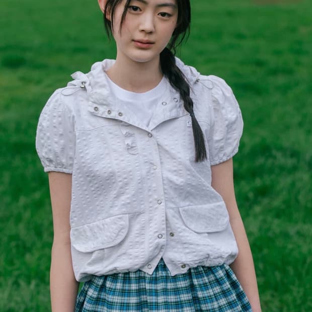 오헤시오 프릴 후드 후디드 하프 윈드브레이커 바람막이