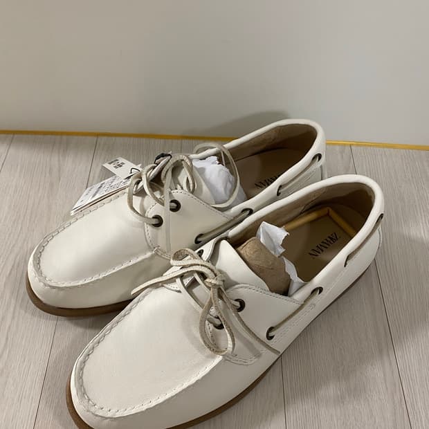 자라 ZARA 보트슈즈 가죽 화이트 43 새싱품